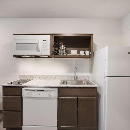 Woodspring Suites Detroit Madison Heights Bagian luar foto