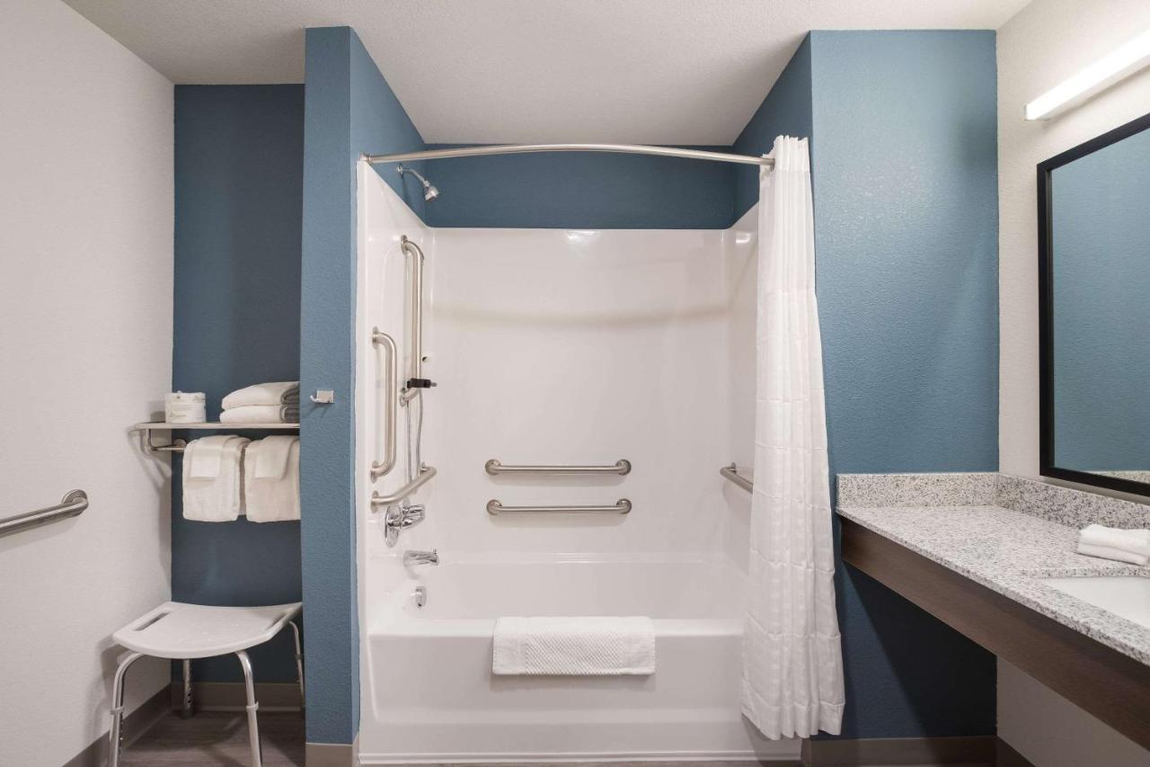Woodspring Suites Detroit Madison Heights Bagian luar foto