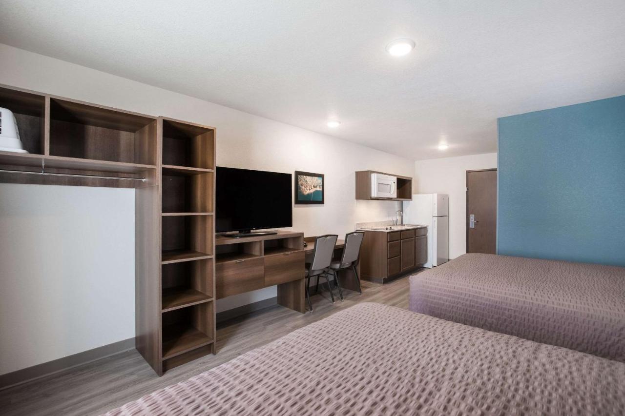 Woodspring Suites Detroit Madison Heights Bagian luar foto
